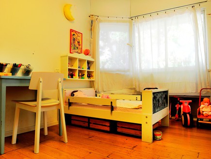 מיכל צרפתי, חדר ילדים מיטה דניאלה (צילום: יואב ז'אק)