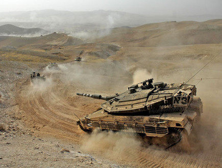 טנק במדבר (צילום: דובר צה