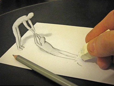 ציורים אנאמורפיים של אלסנדרו דידי (צילום: dailymail.co.uk)