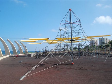 גן שעשועים, הכט חיפה (צילום: עיריית חיפה)