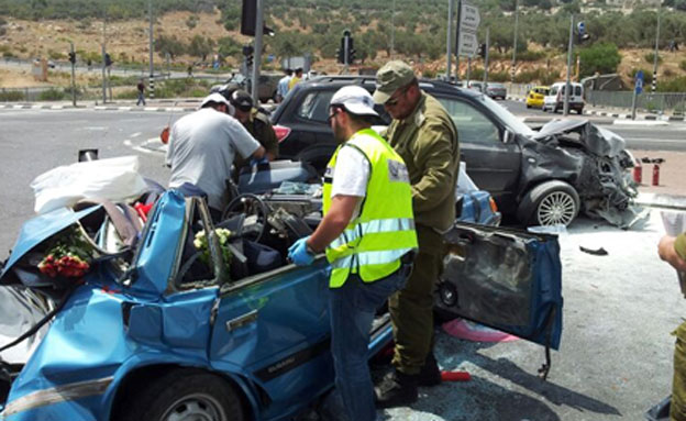 זירת התאונה הקשה בשומרון, היום (צילום: דוברות זק"א)