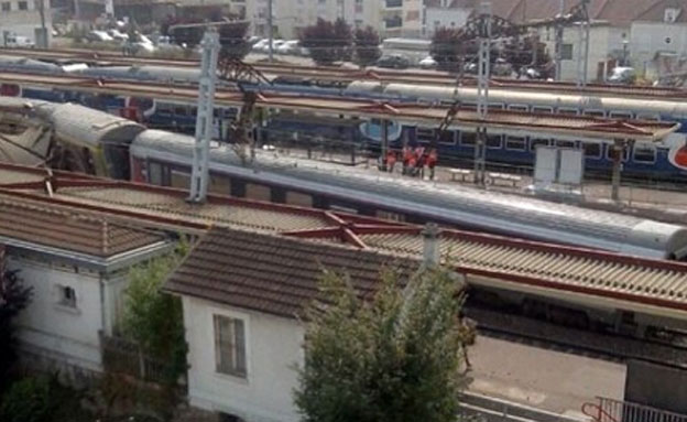 הרכבת ירדה מהפסים (צילום: טוויטר)