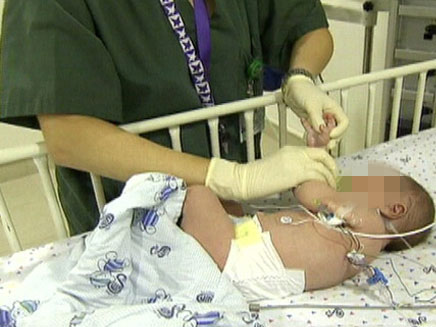 מת התינוק שנחנק בעקבות הנקה. אילוסטרציה (צילום: חדשות 2)