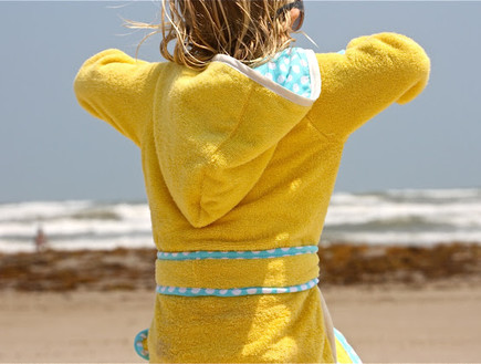 מגבת חוף, חלוק ילד (צילום: danamadeit)