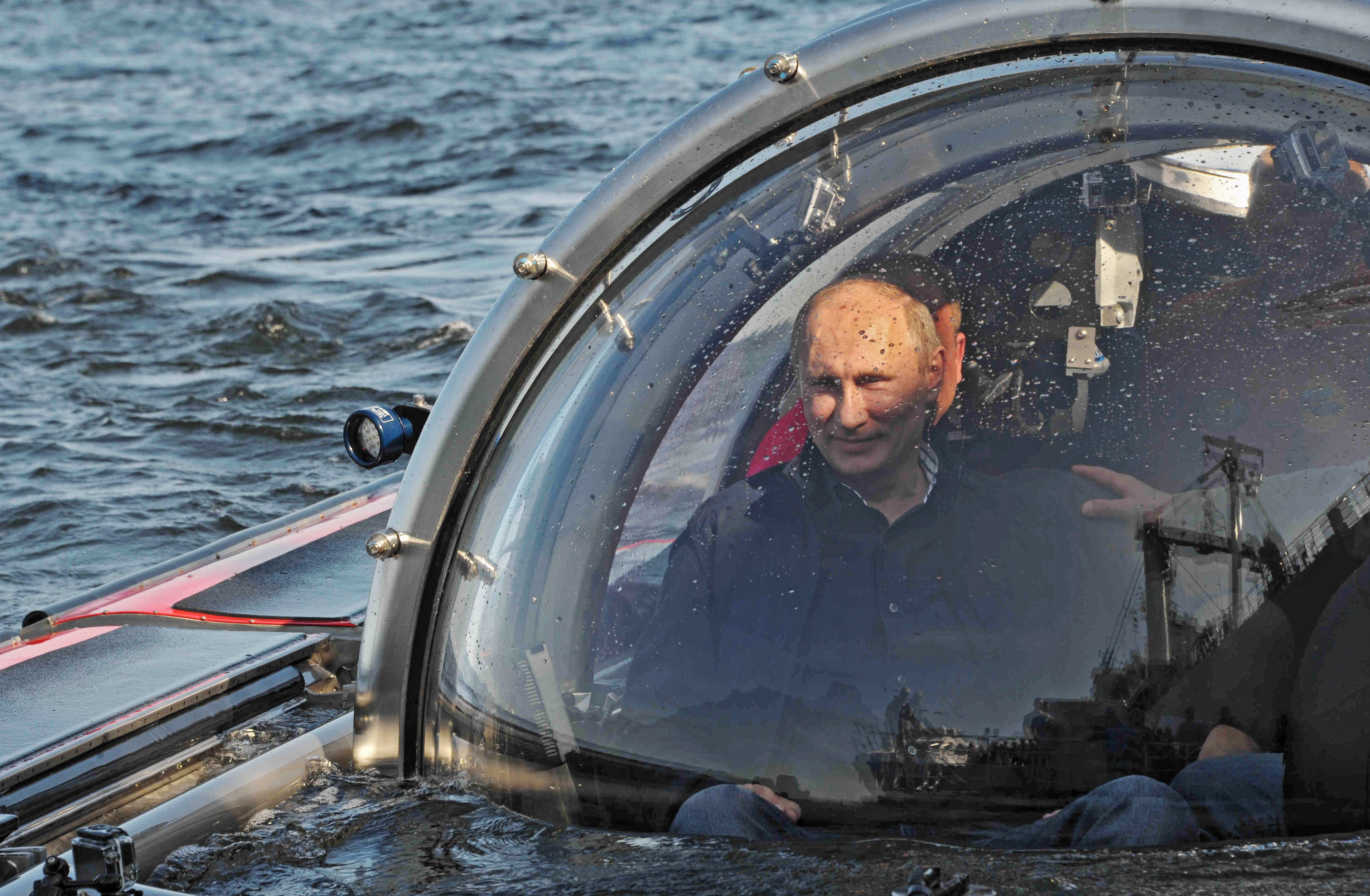 ולדימיר פוטין בצוללת