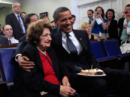 עם הנשיא אובמה, הפכה לאגדה בתחום (צילום: רויטרס)
