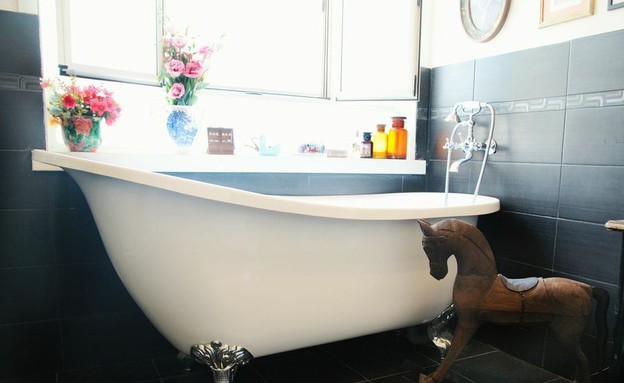 מיכל פיירמן, חדר רחצה אמבט (צילום: מיכל הרדוף רז)