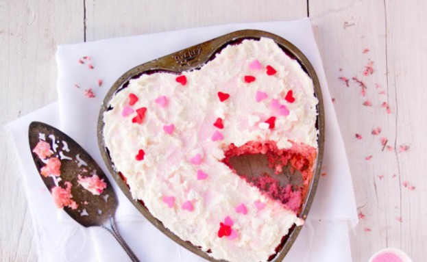 גלריית לבבות - עוגה בצורת לב (צילום: www.pinterest.com)