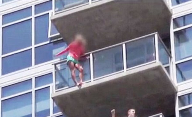 פעלולני הוליווד הצילו אישה שניסתה לקפוץ אל מותה (צילום: dailymail.co.uk)