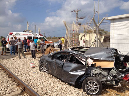 זירת התאונה, הבוקר (צילום: דוברות מד