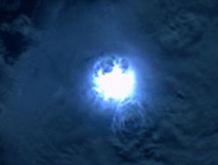 סופת ברקים מהחלל (צילום: נאס