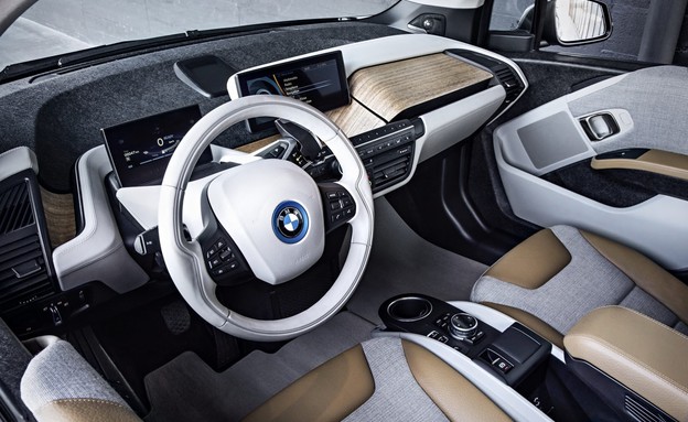 ב.מ.וו i3 חשמלית