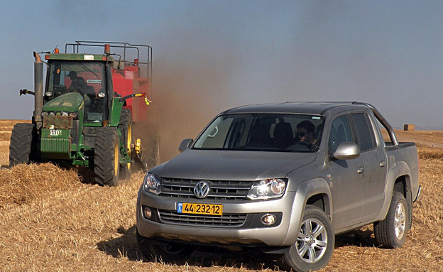 איסזו די מקס מול פולקסווגן אמרוק