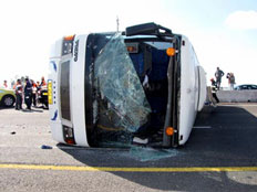 תאונת אוטובוס במחלף אייל (צילום: חדשות 2)