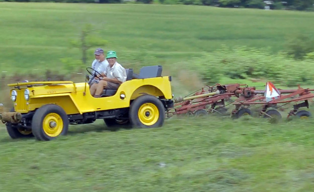 ג'יפ וויליס מודל 1951 מול ג'יפ רוביקון 2013
