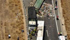 השוטרים: החפצים התערבבו באשפה, זירת התאו (צילום: משטרת ישראל)