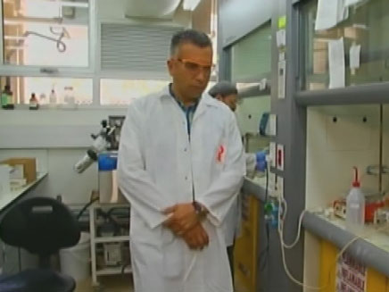 הפרופסור הערבי הראשון לכימיה בארץ. בריק (צילום: חדשות 2)