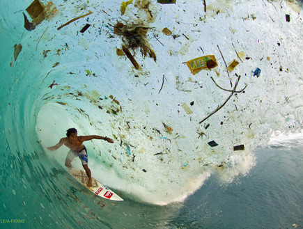 ים האשפה באינדונזיה (צילום: זאק נויל / huffingtonpost.com)