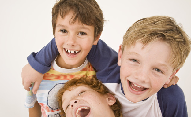 ילדים צוחקים (צילום: Jupiterimages, Thinkstock)