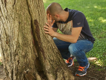 בחור בדיכאון (צילום: רועי ברקוביץ')