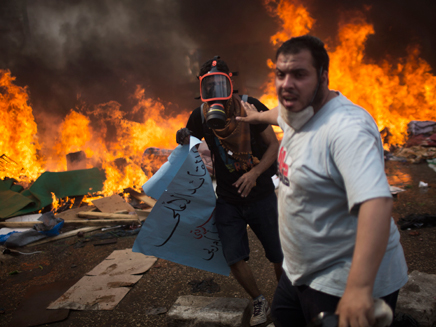 האם האלימות תזלוג לישראל? (צילום: רויטרס)