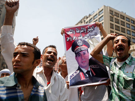 מהומות במצרים (צילום: רויטרס)