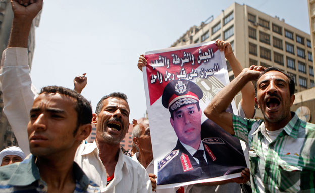 מהומות במצרים (צילום: רויטרס)