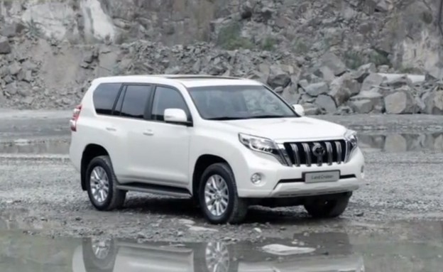 טויוטה לנד קרוזר מתיחת פנים