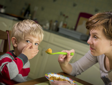 ילד מסרב לאכול (צילום: אימג'בנק / Thinkstock)