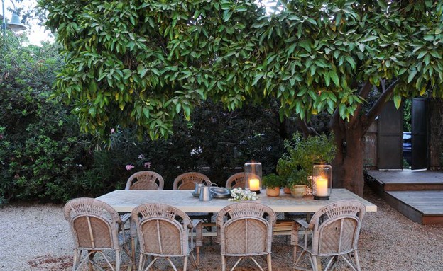 בתים לחג, רנה דוקטור חוץ שולחן אוכל, צילום שי אדם בתים לחג, רנה דוקטור חוץ שולחן אוכל, צילום שי אדם