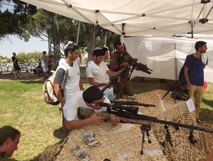 יום עידוד גיוס בקרית גת (צילום: שי לוי, מדור צבא וביטחון)