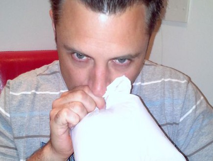 לא הפסיק לשהק לא הפסיק לשהק