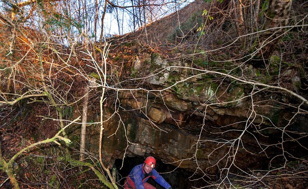 הכניסה, מכרה