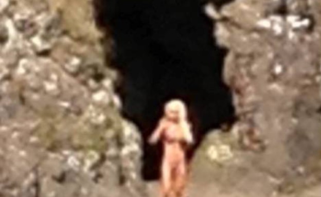 עירומה במערה בבלפסט (וידאו WMV: belfasttelegraph.co.uk)
