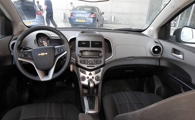 משפחתיות קטנות- ריו אקסנט סוניק 301 טולדו