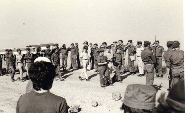 קבלת ארונות חללי צהל בטכס צבאי ברמת הגולן (צילום: רוני שטרן)