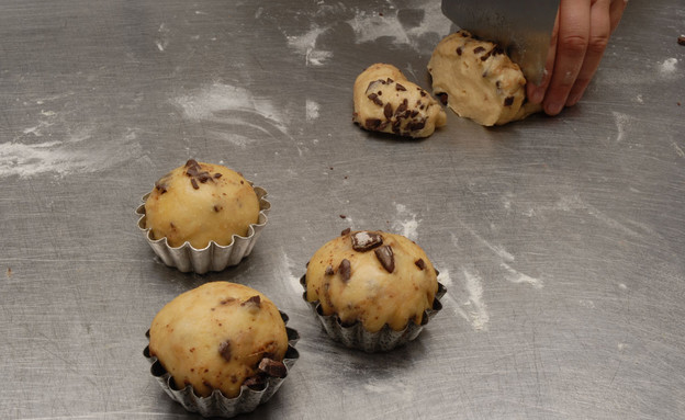 בריוש שוקולד, הנס ברטלה - בתבניות