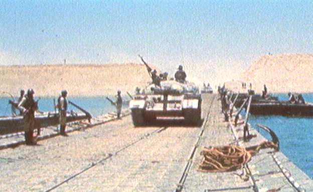 טנק מתוך הסרט 񓟕 - יומני מלחמה" (וידאו WMV: mako)