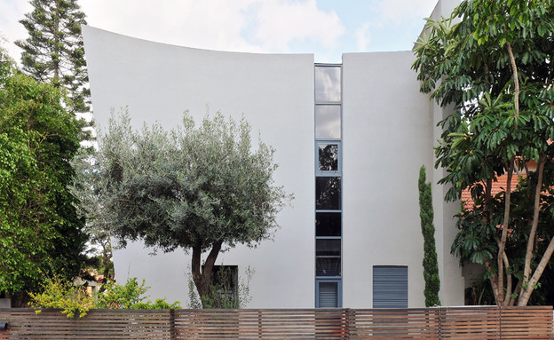 רונית טל, בית בפתח תקווה