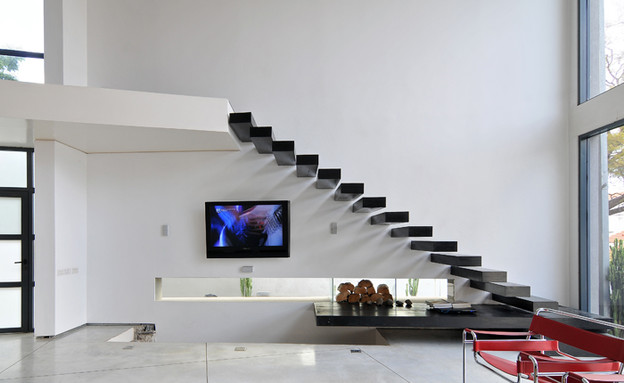 רונית טל, מדרגות מלמעלה