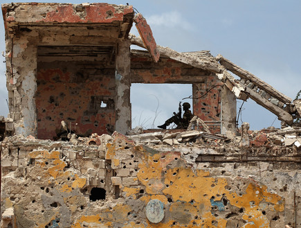 משקיף אפריקאי בסומליה (צילום: John Moore, GettyImages IL)