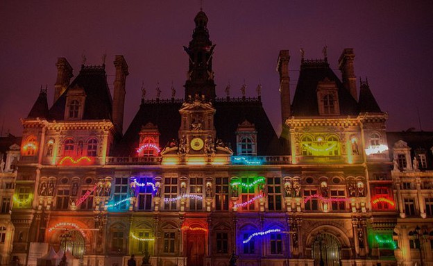 לילות לבנים,מלון דה וילה פריז (צילום: Piero d'Houin, ויקיפדיה)