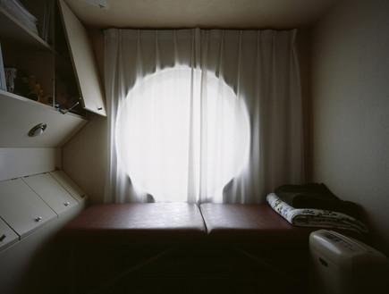 קפסולה, חלון (צילום: noritakaminami.com)