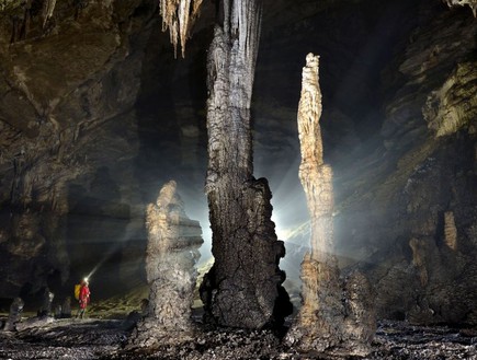 מערכת המערות הענקית במחוז צ'ונגצ'ינג (צילום: dailymail.co.uk)