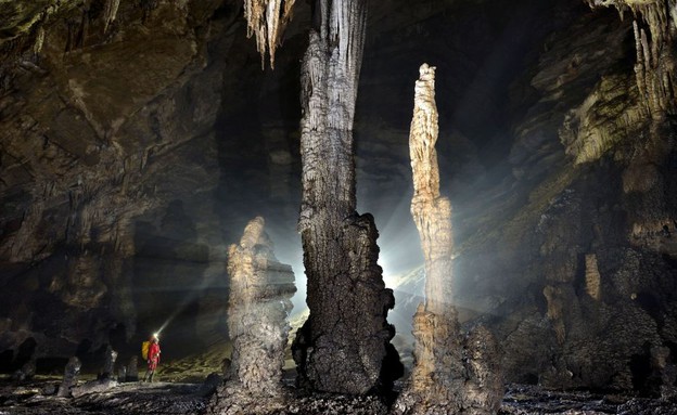 מערכת המערות הענקית במחוז צ'ונגצ'ינג (צילום: dailymail.co.uk)