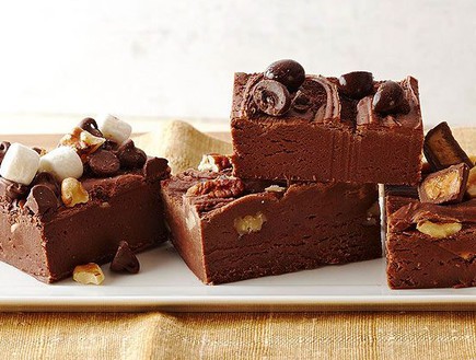 עוגות שוקולד - פאדג' (צילום: צילום מסך מהאתר www.bhg.com)