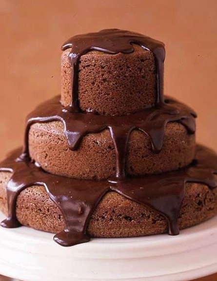 עוגות שוקולד - 3 קומות (צילום: צילום מסך מהאתר www.bhg.com)