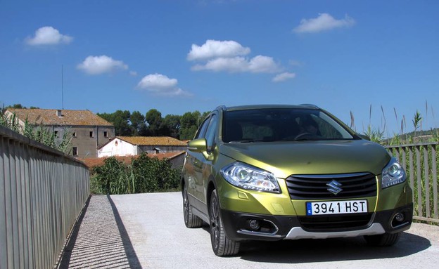 סוזוקי קרוסאובר