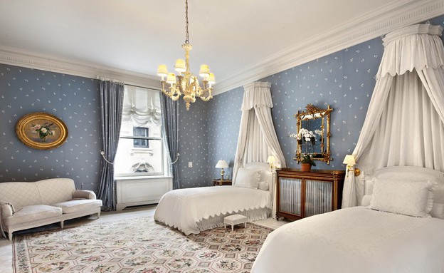 אברומוביץ, חדר שינה כחול (צילום: אתר הנדלן stribling)