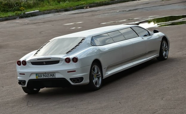 לימוזינה פיג'ו שהפכה לפרארי